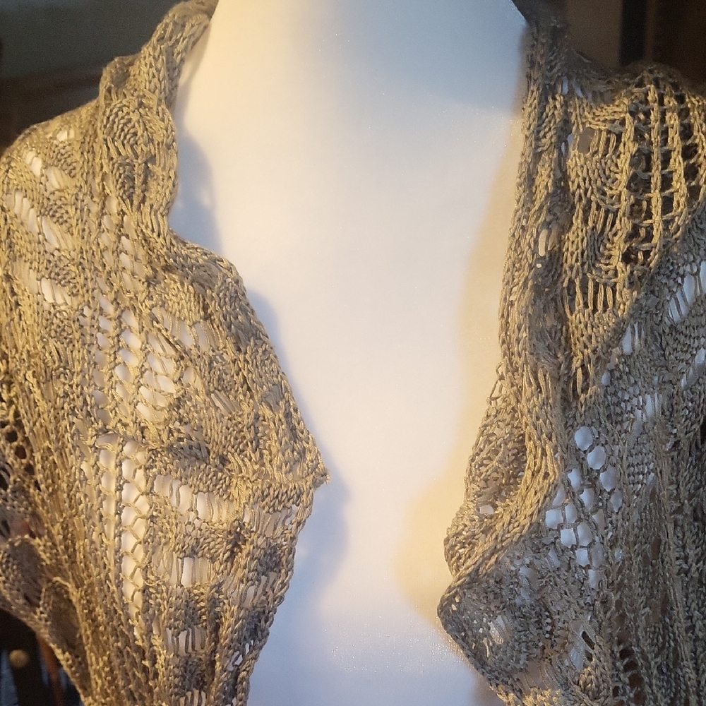 Elegant Lace Knit Scarf